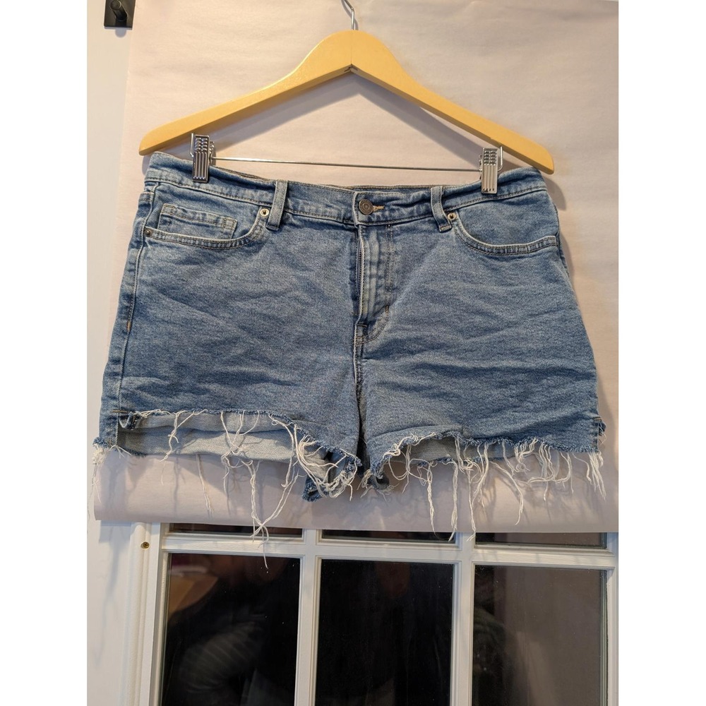 DKNY Jeans Women's Distressed Denim‎ Shorts 0155